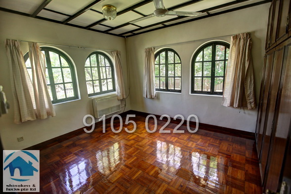 Bungalow at Leedon Road for Rent
