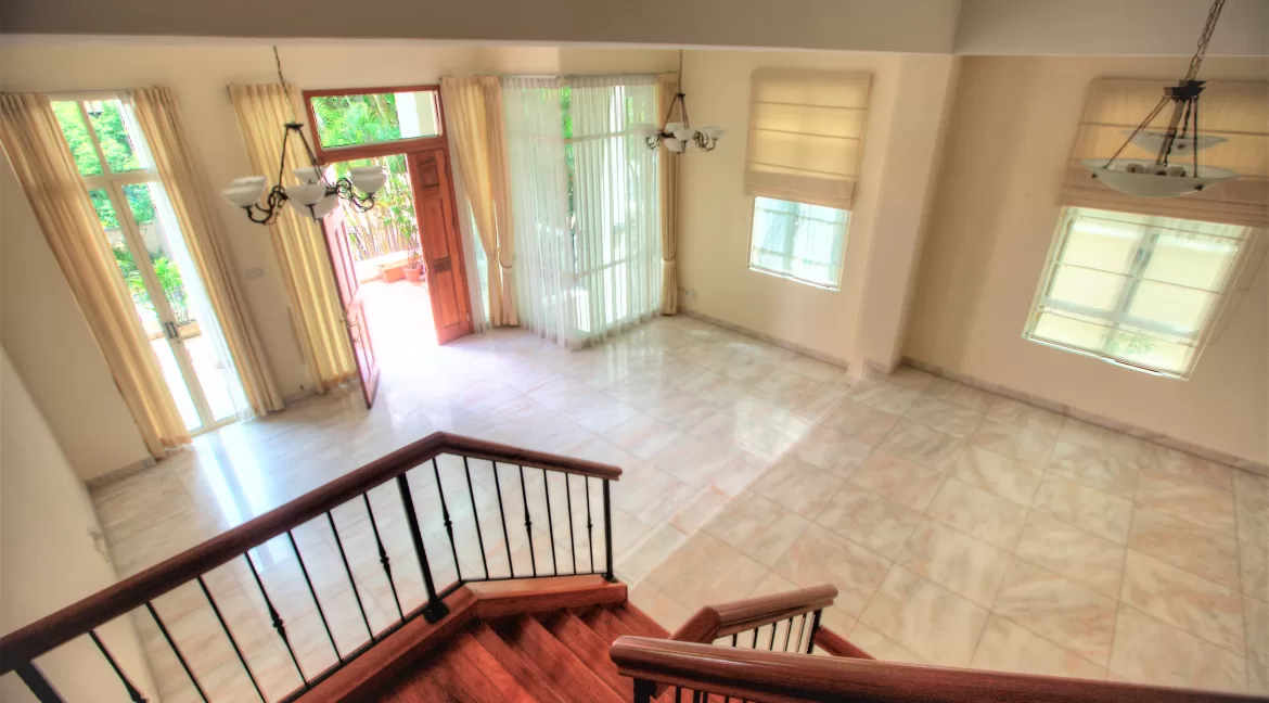 Kings Drive Semidetached House for Sale (13)