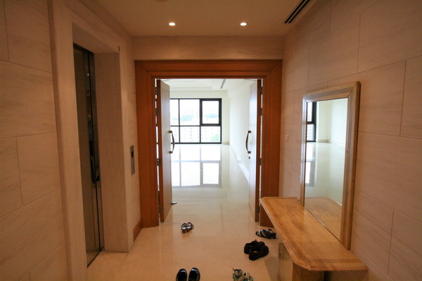 Private Lift Lobby